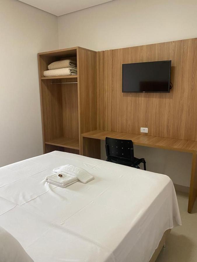 Hotel Plaza Pontes E Lacerda Buitenkant foto
